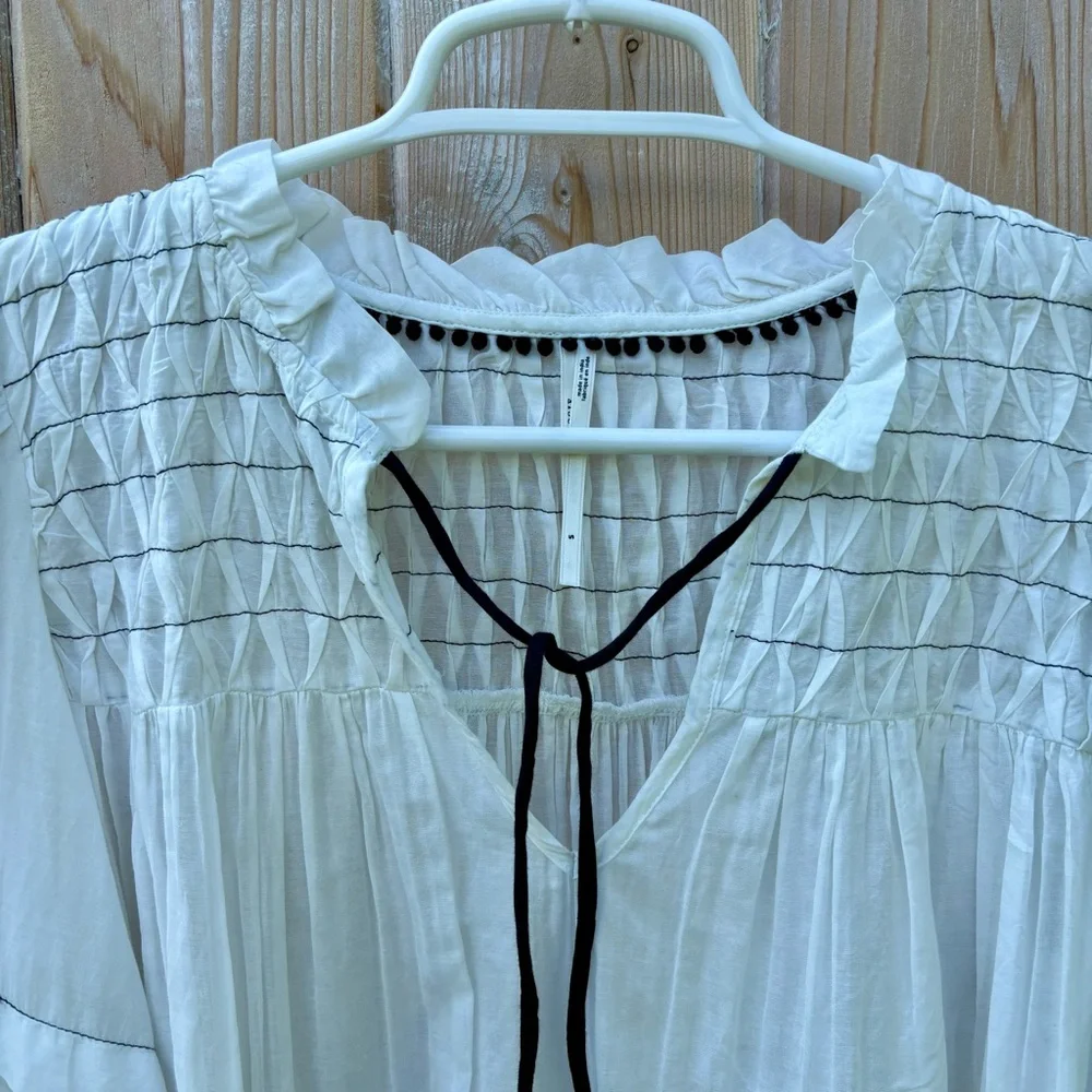 Anthropologie White Long-Sleeve Airy Babydoll Blouse Tunic Top Size Small